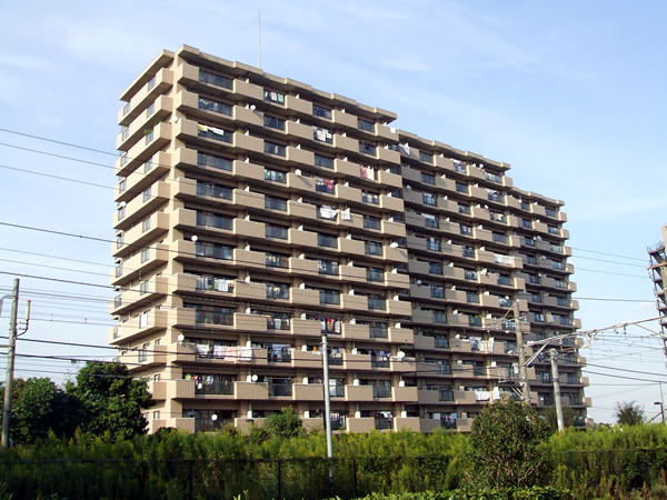 ローヤルシティ鴨居七番館