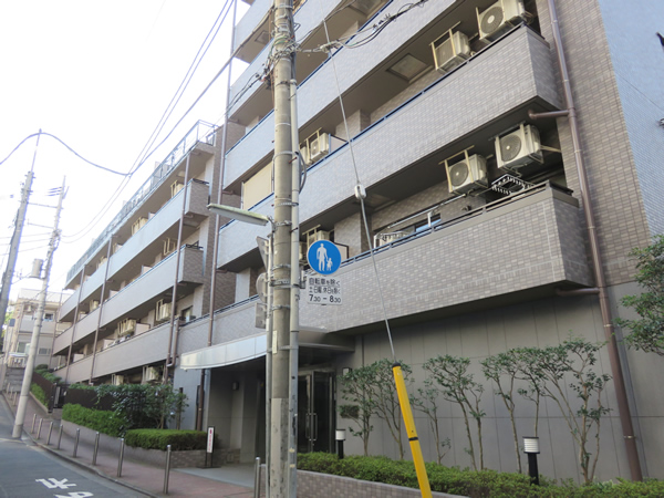 コスモ旗の台駅前